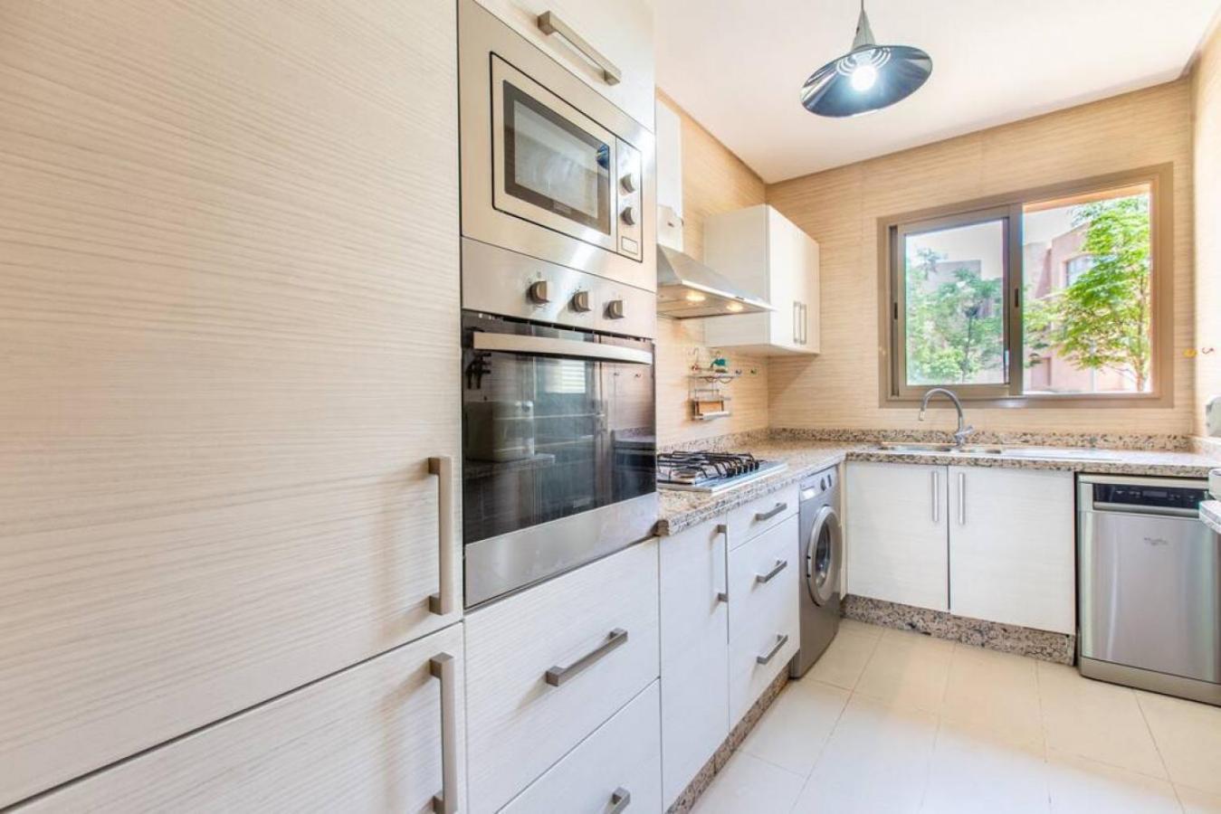 Apartamento Front De Piscine En Rez De Jardin A Prestigia Marrakesh
